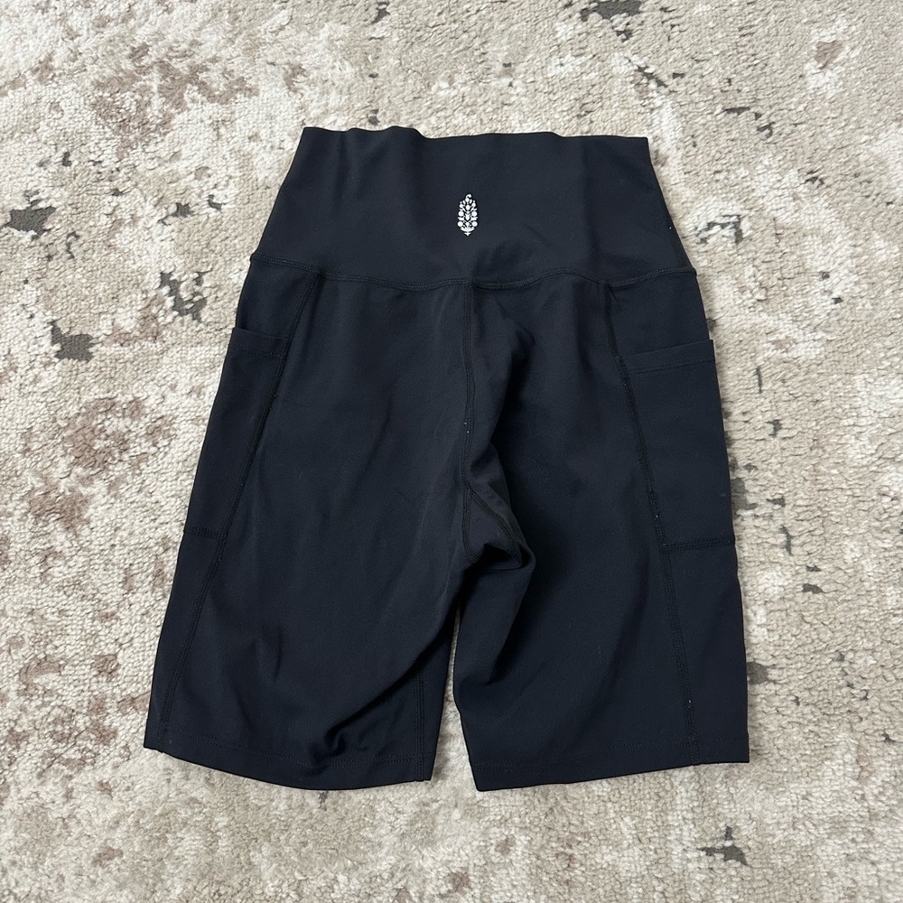 Free People Movement Bike Pocket Shorts Size Medium - Black View 2